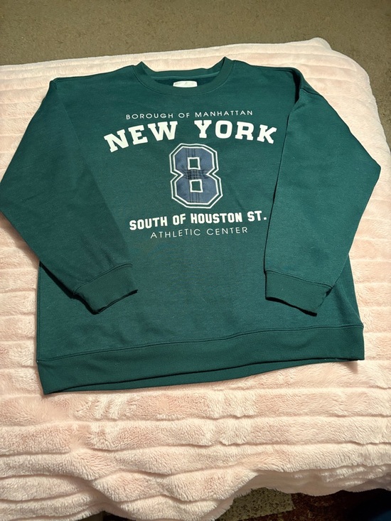 No Comment Other - New York Graphic Crewneck Sweatshirt in Forest Green